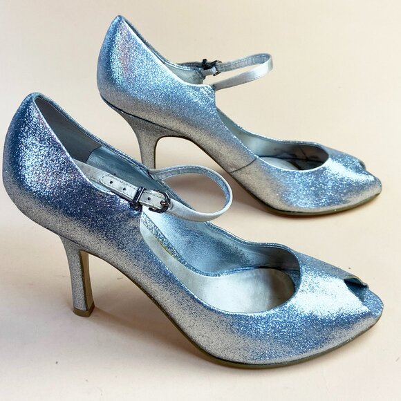 NIne West Peekaboo Silver Ankle Strap Pump - Size 8.5 - Picture 5 of 11